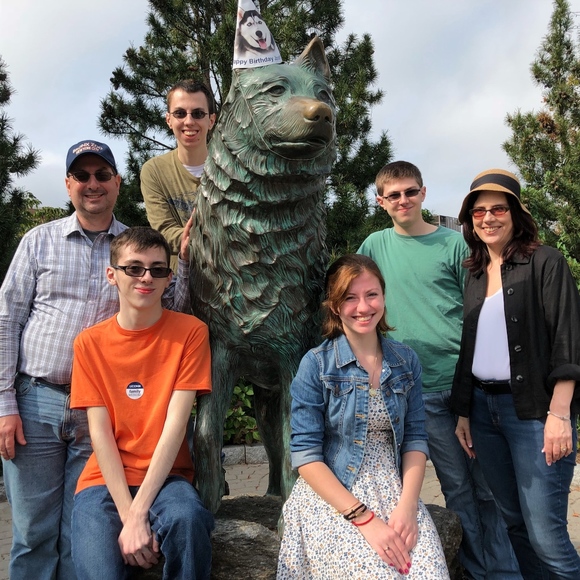 Meet your Posher, Kaitlyn - Picture 2 of 6